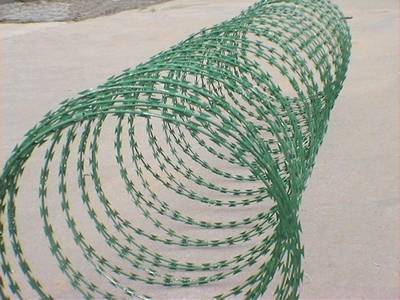 cross concertina wire with green PVC coated