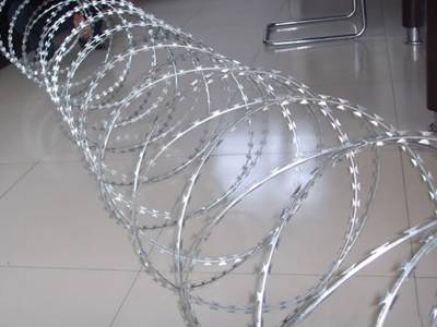 galvanized cross razor wire on the ground